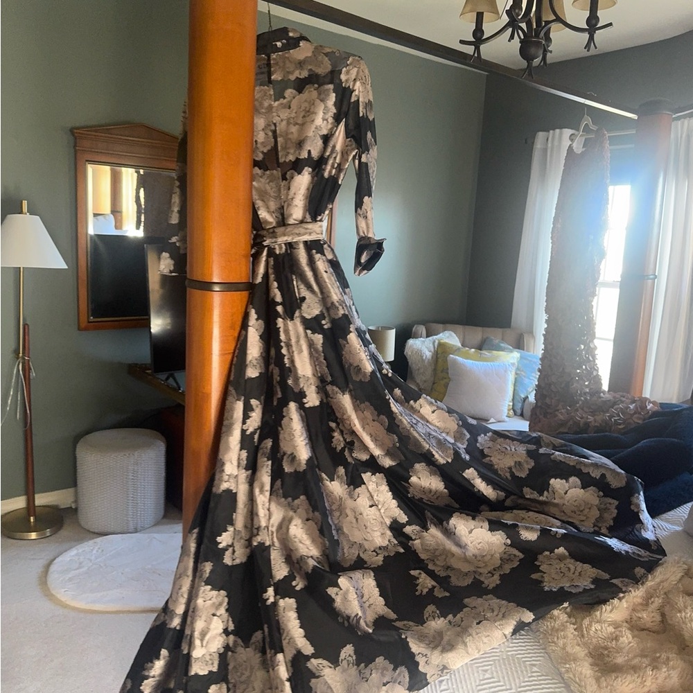Teri Jon Black and Cream Floral Maxi Dress